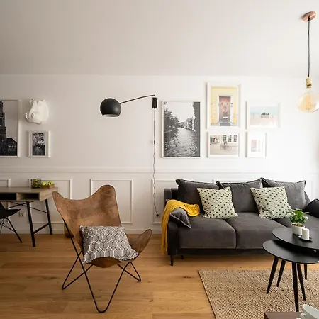 Aviatiei Park New Building Design With Free Parking 布加勒斯特