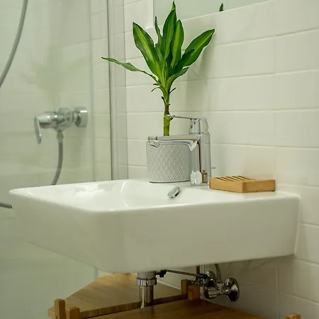 Aviatiei Park New Building Design With Free Parking 布加勒斯特